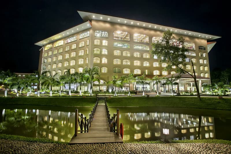 Grand Sultan Tea Resort & Golf